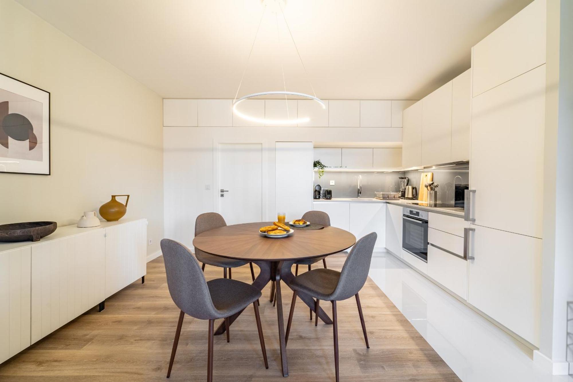 On The Square Flat - City Center By House And People 브라가 외부 사진